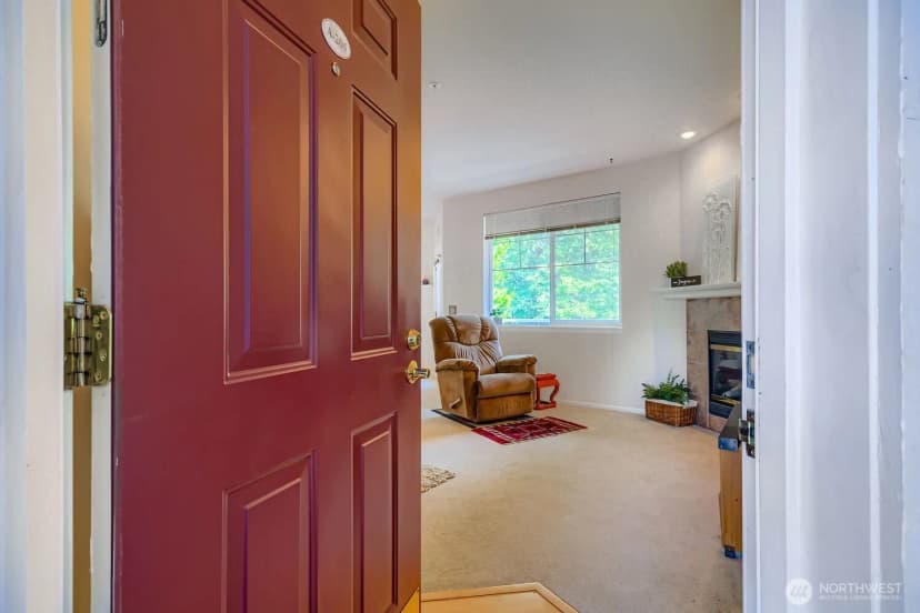 Property photo for 13000 Admiralty Way #a205, Everett photo 4