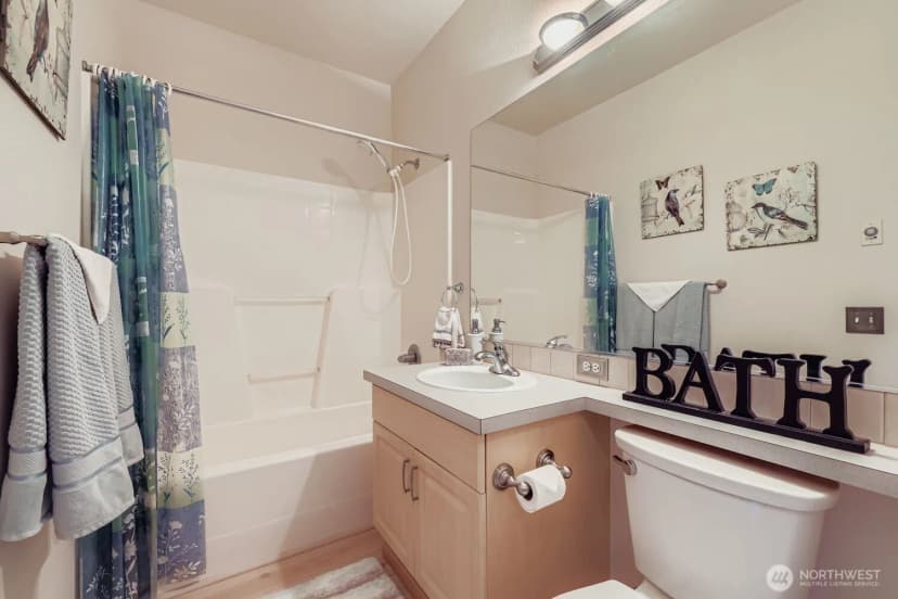 Property photo for 13000 Admiralty Way #a205, Everett photo 24