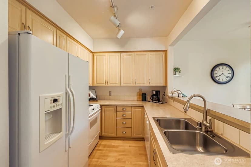 Property photo for 13000 Admiralty Way #a205, Everett photo 15