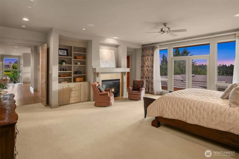 Property photo for 8635 Ne 19th Place, Clyde Hill photo 18