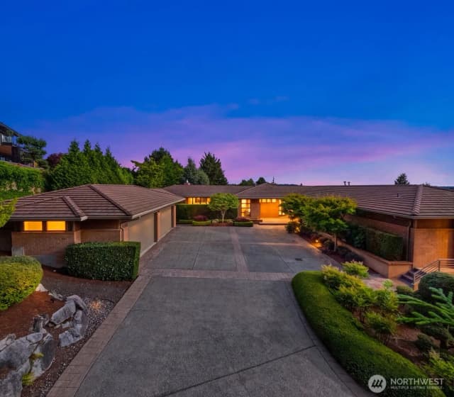 Property photo for 8635 Ne 19th Place, Clyde Hill photo 3