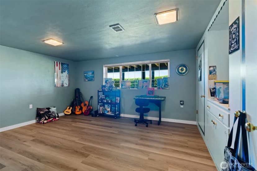 Property photo for 714 N 58th Avenue, Yakima photo 23