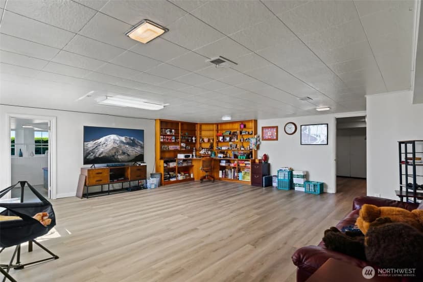 Property photo for 714 N 58th Avenue, Yakima photo 27