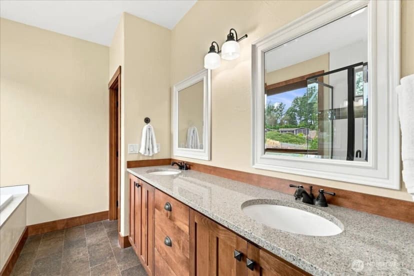 Property photo for 105 09 Lakeside Drive E, Mossyrock photo 14
