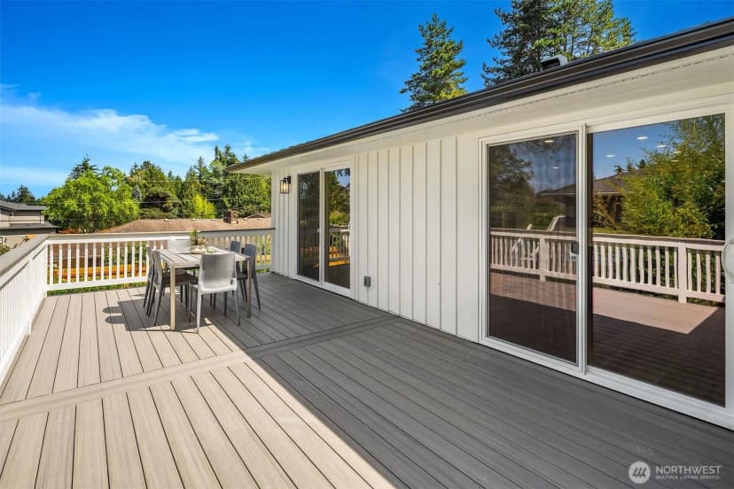 Property photo for 4102 96th Avenue Se, Mercer Island photo 11