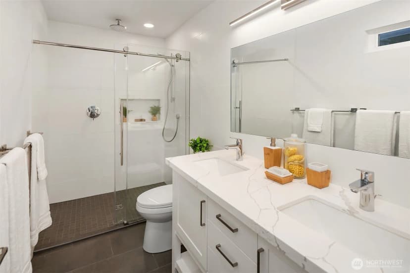 Property photo for 4102 96th Avenue Se, Mercer Island photo 13