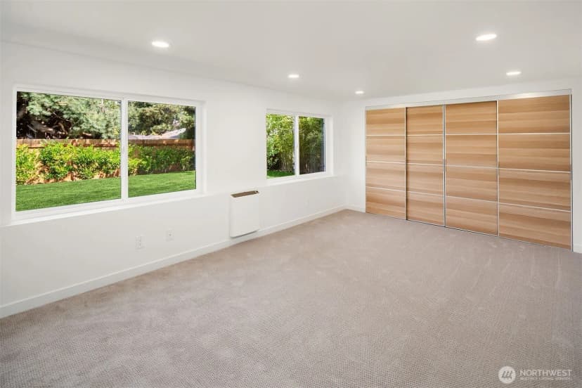 Property photo for 4102 96th Avenue Se, Mercer Island photo 24