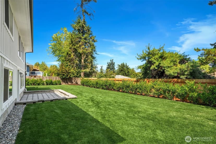 Property photo for 4102 96th Avenue Se, Mercer Island photo 32