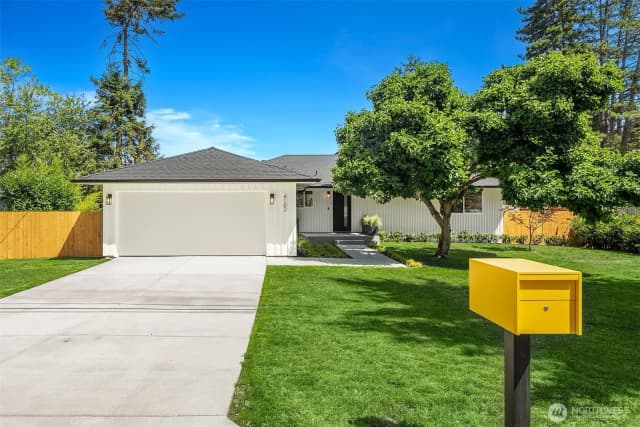 Property photo for 4102 96th Avenue Se, Mercer Island, WA 98040