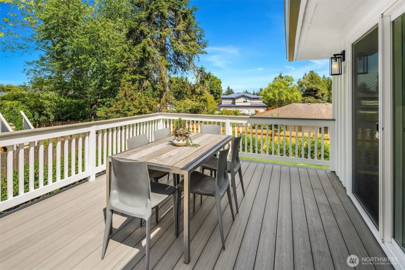 Property photo for 4102 96th Avenue Se, Mercer Island photo 10