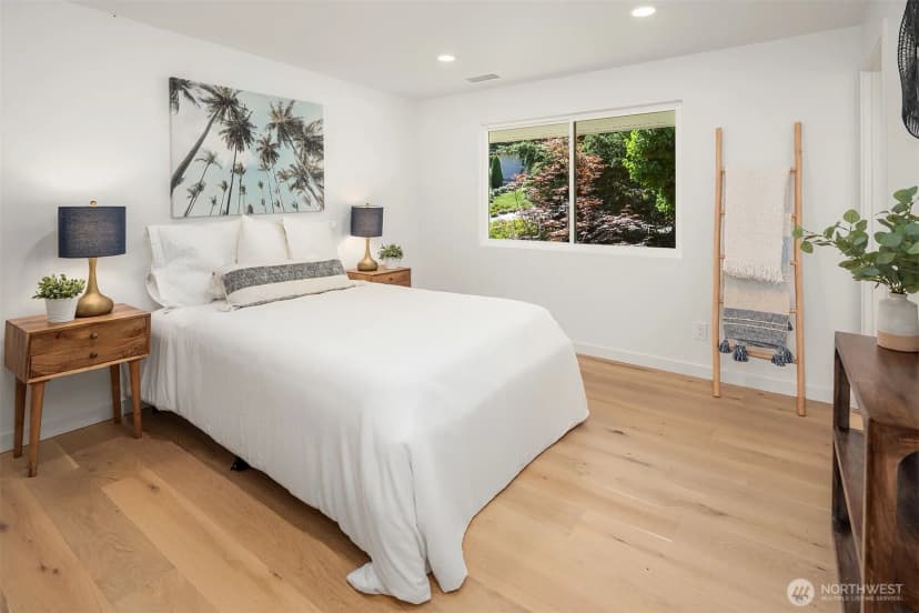 Property photo for 4102 96th Avenue Se, Mercer Island photo 12