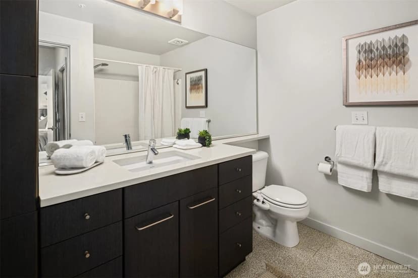 Property photo for 1410 E Pine Street #w122, Seattle photo 16