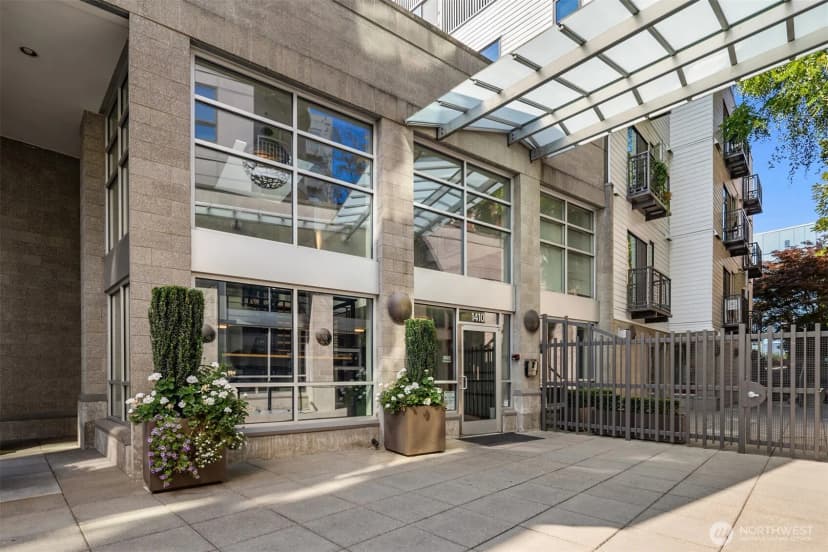 Property photo for 1410 E Pine Street #w122, Seattle photo 31