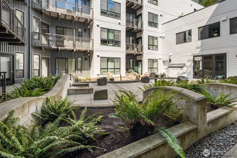 Property photo for 1410 E Pine Street #w122, Seattle photo 20