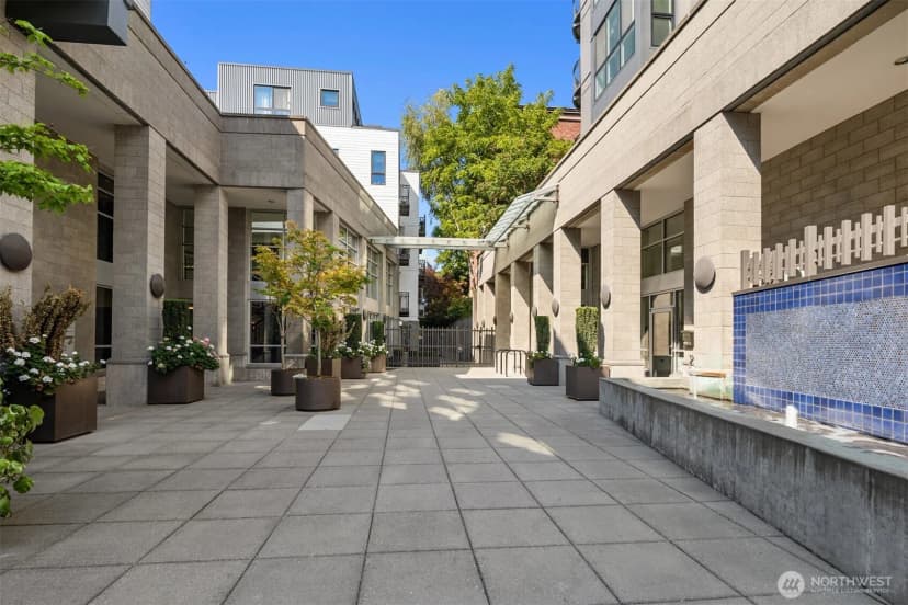 Property photo for 1410 E Pine Street #w122, Seattle photo 32