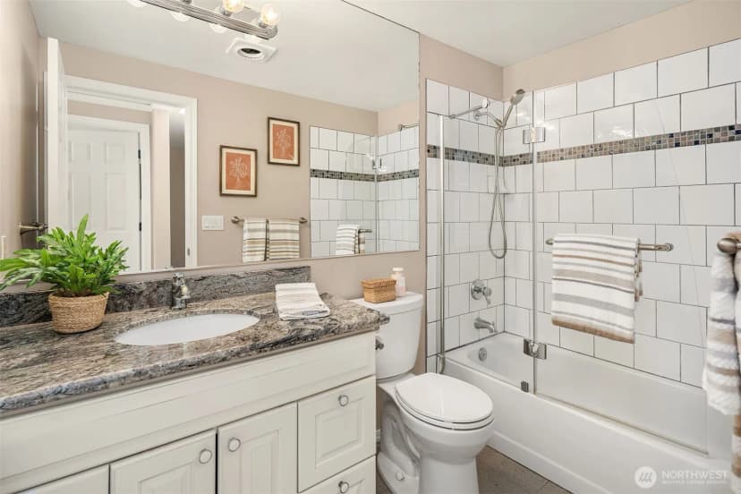 Property photo for 3216 14th Avenue W #202, Seattle photo 18