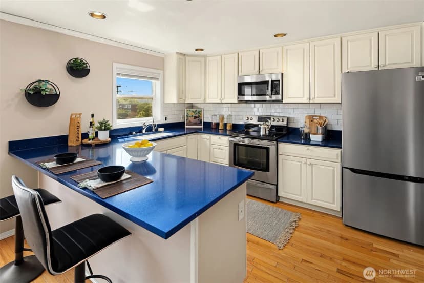 Property photo for 3216 14th Avenue W #202, Seattle photo 10
