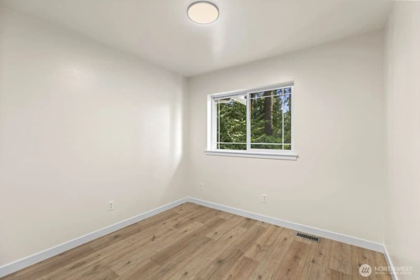 Property photo for 7508 Tyee Road, Everett photo 18