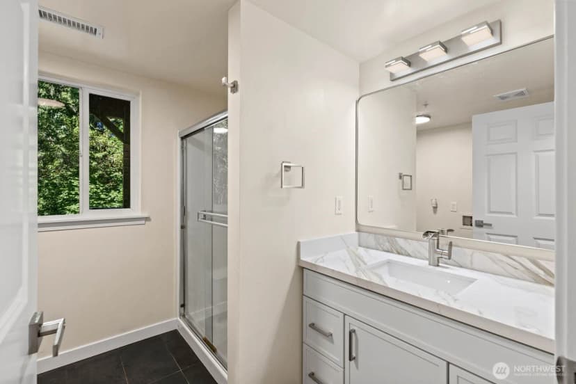 Property photo for 7508 Tyee Road, Everett photo 19