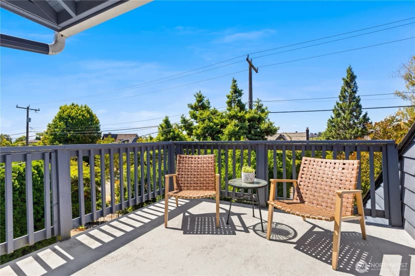 Property photo for 2568 28th Avenue W, Seattle photo 20