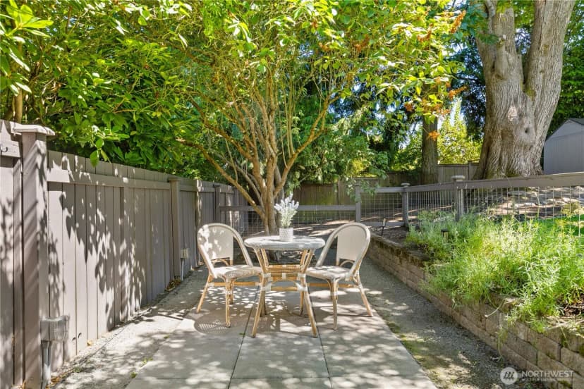 Property photo for 2568 28th Avenue W, Seattle photo 38