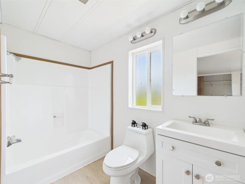 Property photo for 11436 Se 208th Street #106, Kent photo 14