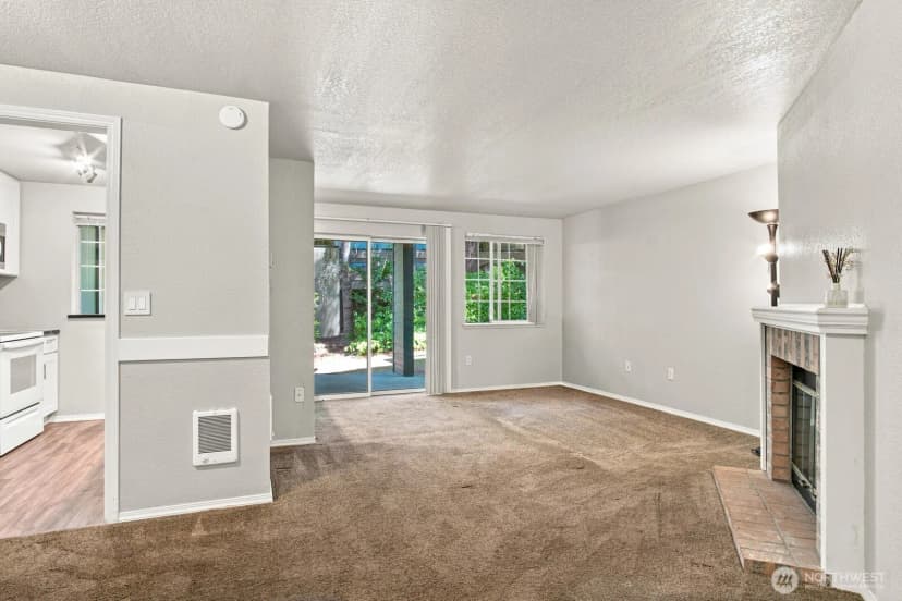 Property photo for 15433 Country Club Drive #e103, Mill Creek photo 9