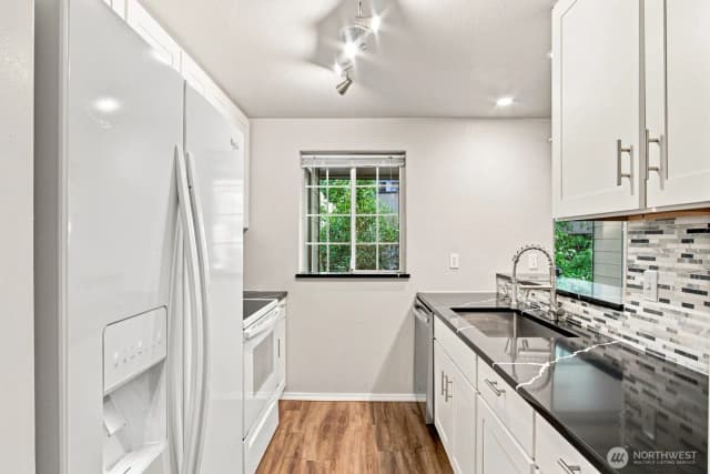 Property photo for 15433 Country Club Drive #e103, Mill Creek photo 3