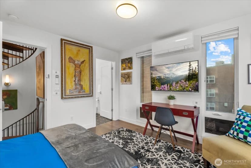 Property photo for 1116 13th Avenue #d, Seattle photo 11
