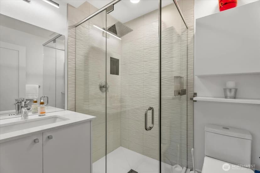 Property photo for 1116 13th Avenue #d, Seattle photo 16