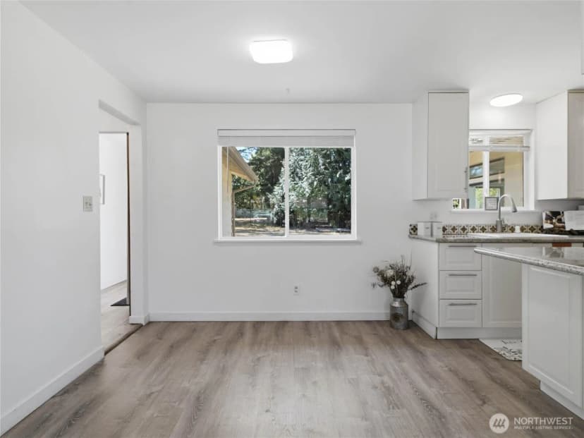 Property photo for 2449 Sw 328th Street, Federal Way photo 8