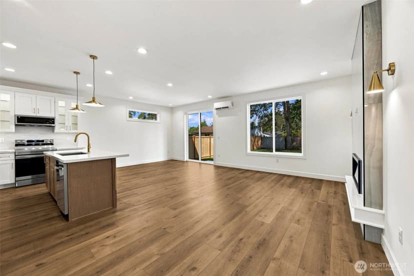 Property photo for 8823 121st Street Sw, Lakewood photo 13
