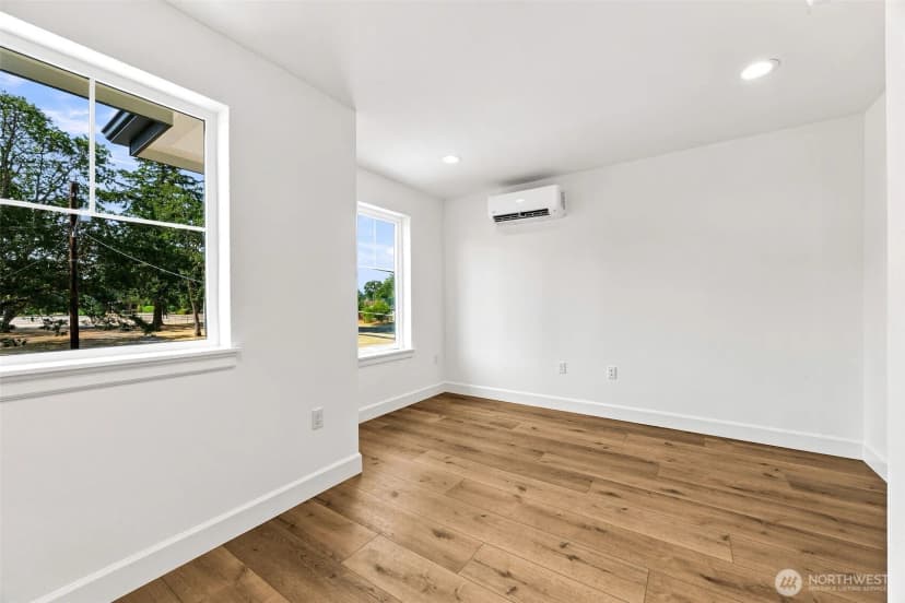 Property photo for 8823 121st Street Sw, Lakewood photo 21