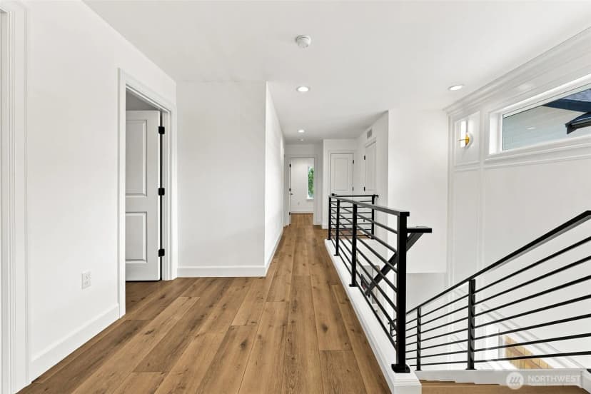 Property photo for 8823 121st Street Sw, Lakewood photo 18