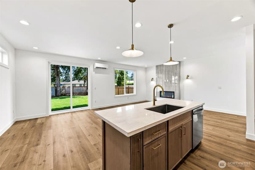 Property photo for 8823 121st Street Sw, Lakewood photo 11