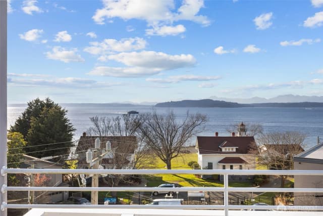 Property photo for 3200 Alki Avenue Sw #301, Seattle