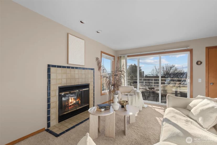 Property photo for 3200 Alki Avenue Sw #301, Seattle photo 5