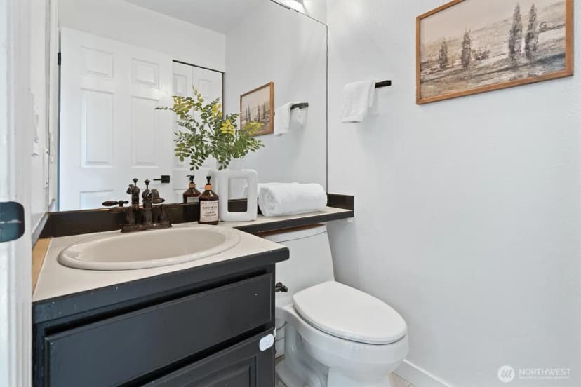 Property photo for 3802 25th Avenue W #4g, Seattle photo 8