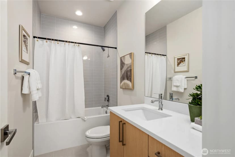 Property photo for 8229 Ne 128th Street, Kirkland photo 14