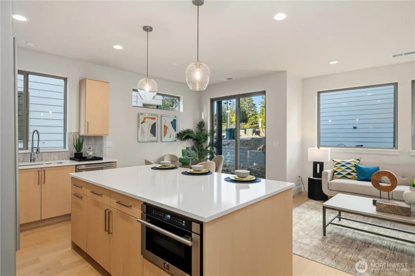 Property photo for 8229 Ne 128th Street, Kirkland photo 5