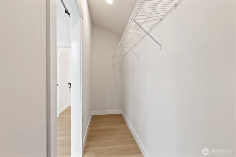 Property photo for 14308 B Roslyn Place N, Seattle photo 7