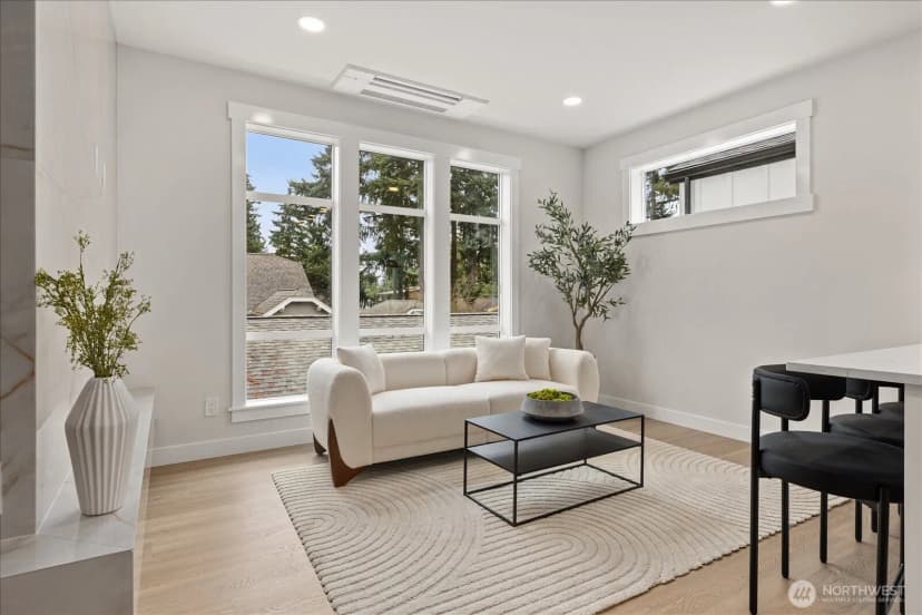 Property photo for 14308 B Roslyn Place N, Seattle photo 9