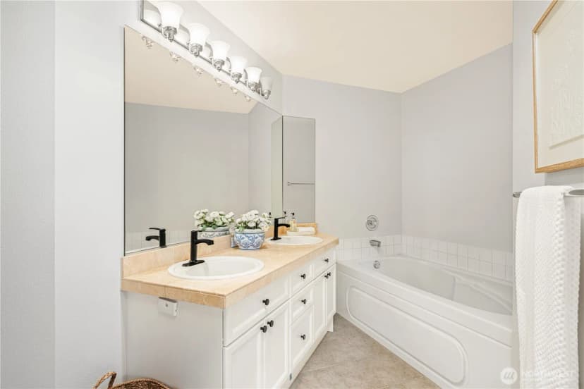 Property photo for 2220 132nd Avenue Se #a316, Bellevue photo 16