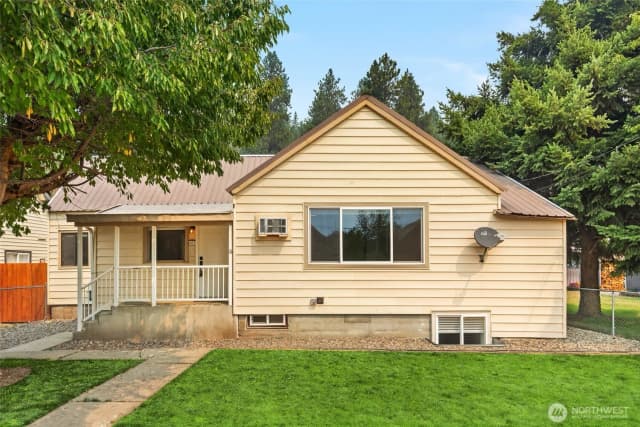 Property photo for 403 E 3rd Street, Cle Elum