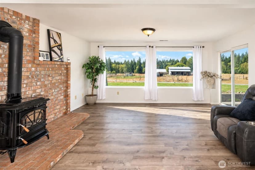Property photo for 14110 Glenwood Road Sw, Port Orchard photo 19