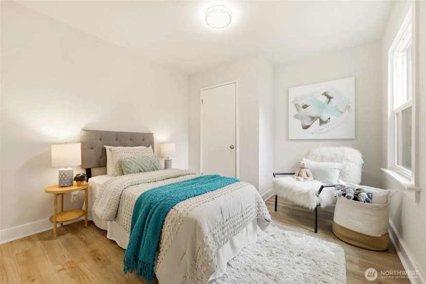 Property photo for 10713 15th Avenue Ne, Seattle photo 19