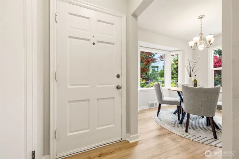 Property photo for 10713 15th Avenue Ne, Seattle photo 6