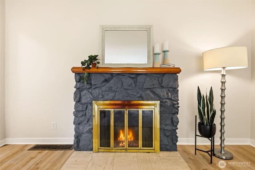 Property photo for 10713 15th Avenue Ne, Seattle photo 10
