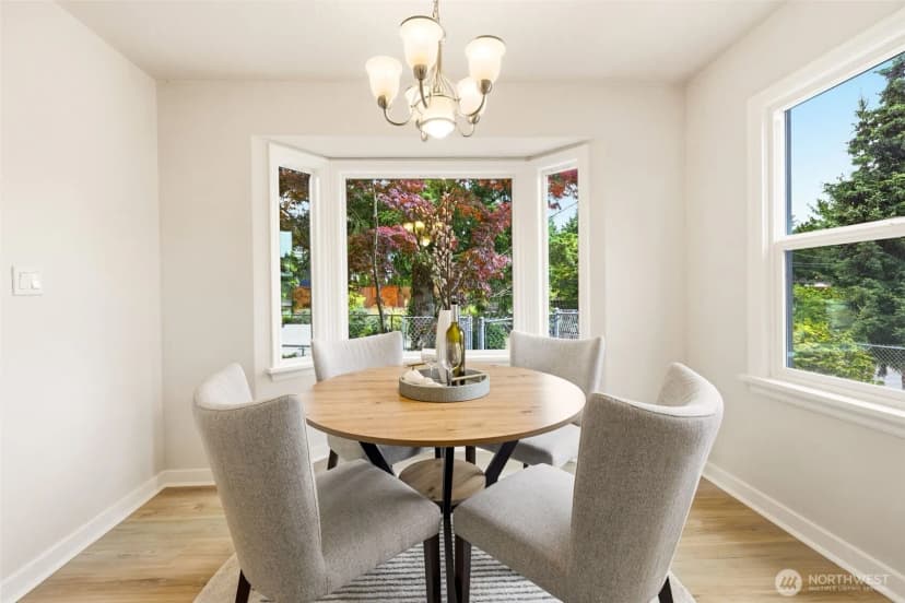 Property photo for 10713 15th Avenue Ne, Seattle photo 11