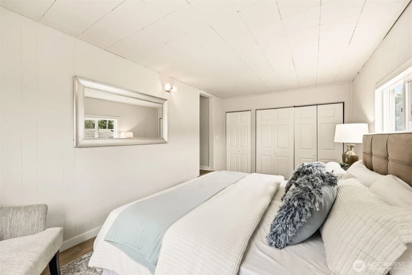 Property photo for 10713 15th Avenue Ne, Seattle photo 18